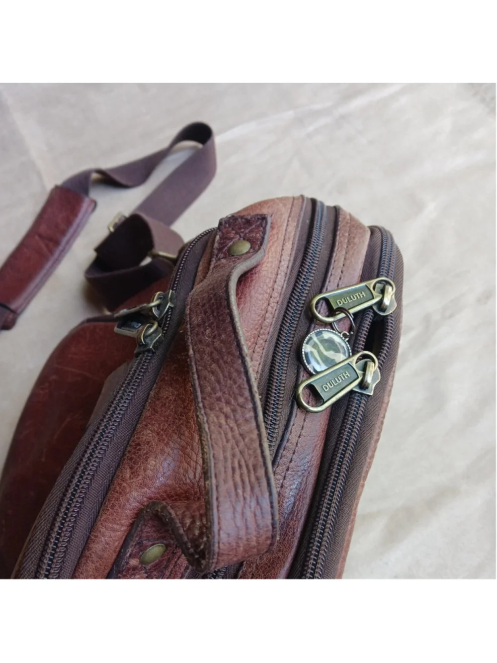 Duluth Trading Company Lifetime Brown Patina Leather Vintage Crossbody Bag